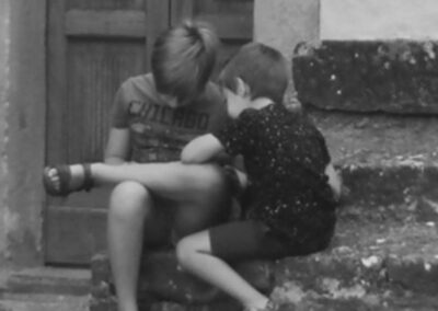 Pilastro Scuola Tessitori di Idee educazione empatia trasmissione della conoscenza tra generazioni